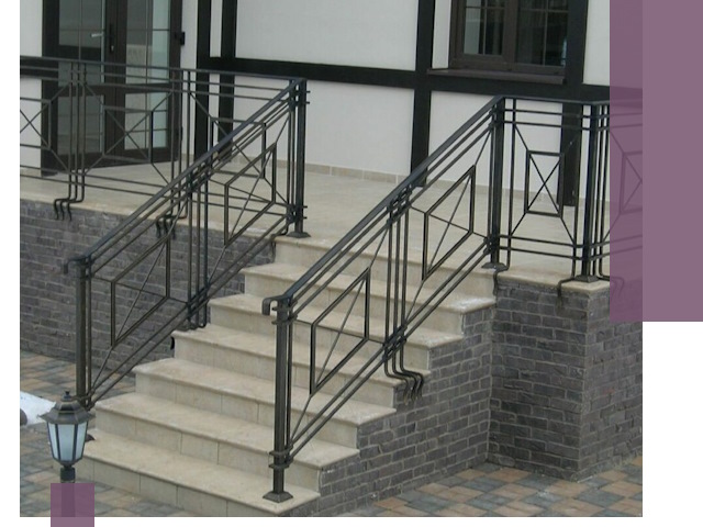 Перила для крыльца в Кыштыме — монтаж, изготовление и установка