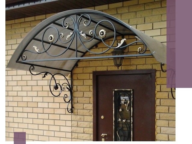 Изготовление козырьков из металла под ключ в Кыштыме