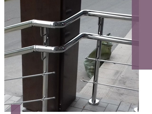 Монтаж поручней из нержавеющей стали в Кыштыме качественно и быстро